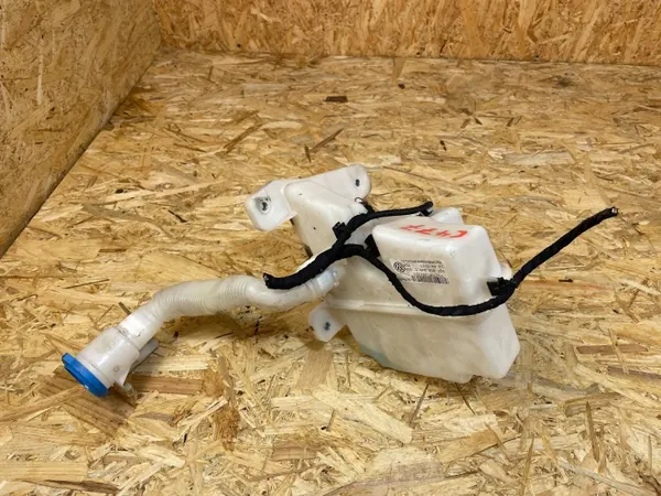 Washer Fluid Tank Pump VW Passat B8 3Q0955448C image 4