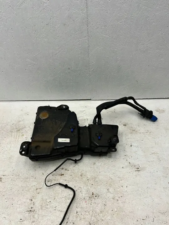 Audi AdBlue-säiliö OEM CQM2069 Q3 83A 2021 image 2