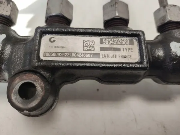 Rampe de carburant Original Citroen C3 Peugeot 207 1.4-1.6 HDI 1570G2 image 2