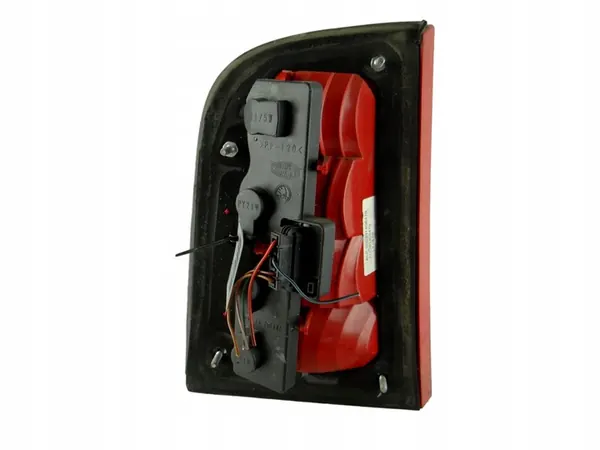 Luz trasera derecha Magneti Marelli Skoda Octavia image 2