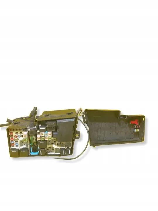 Volvo C30 07 1.8 zekeringkast OEM 30672963 image 3