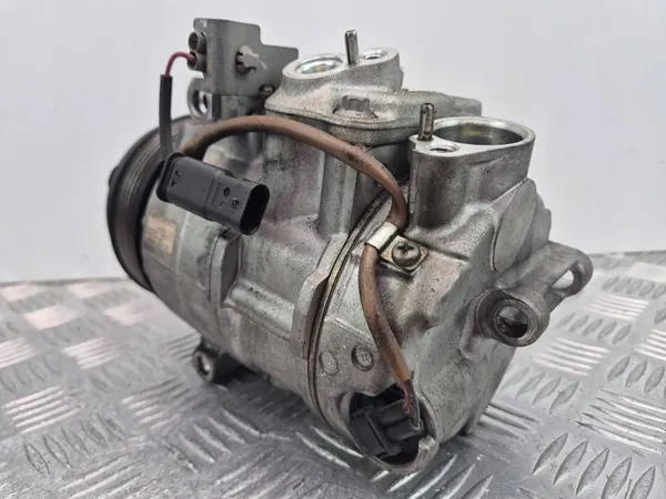 Compresor de AC Mercedes-Benz A0008307400 image 3