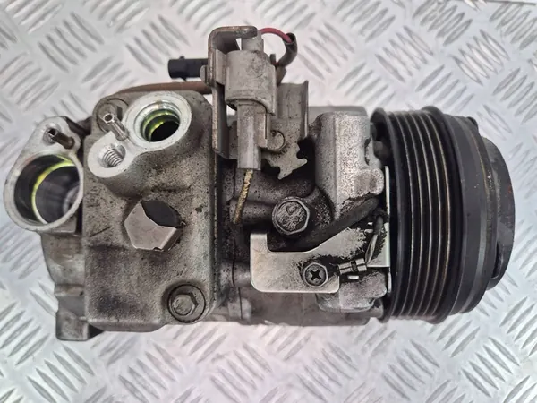 Compresor de AC Mercedes-Benz A0008307400 image 5