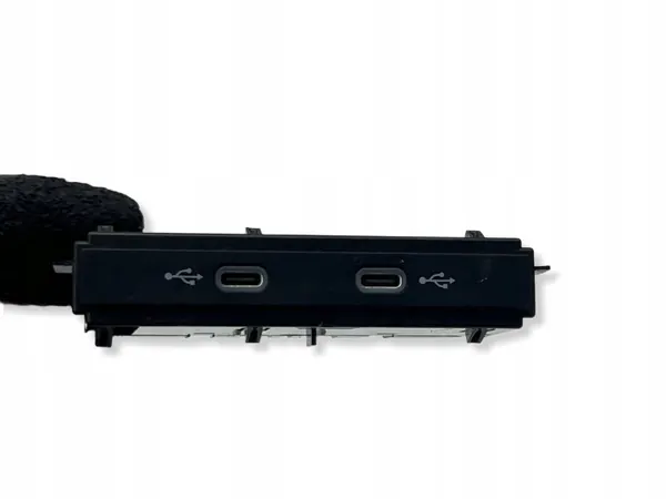 USB-Steckdose OEM 89A035736 für Audi Q4 Sportback e-tron image 5