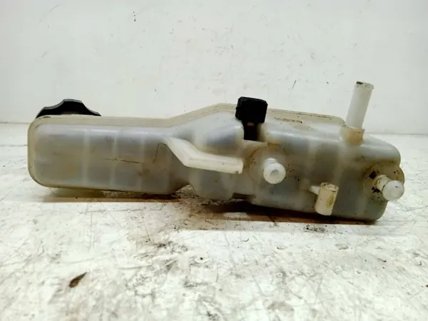 Remvloeistofreservoir OEM KIA2015R voor Kia Sportage III image 3