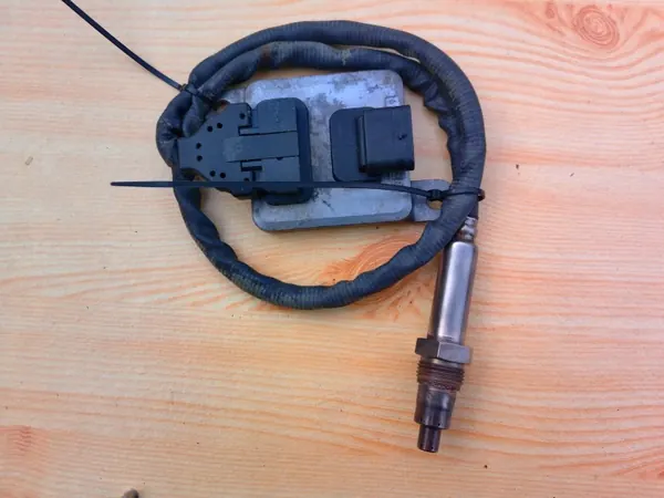 Sonda Lambda OEM A0009050108 - Mercedes-Benz usado image 3