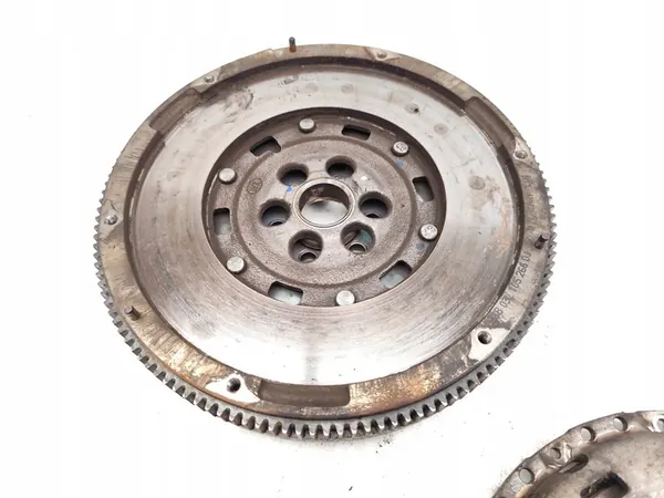 Conjunto de embreagem Skoda Octavia 2.0 TDI RS Diesel 2016 OEM image 3