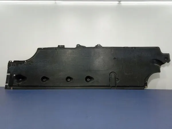 Porsche Panamera 971 Underkroppsskydd Höger OEM 971825522G image 2