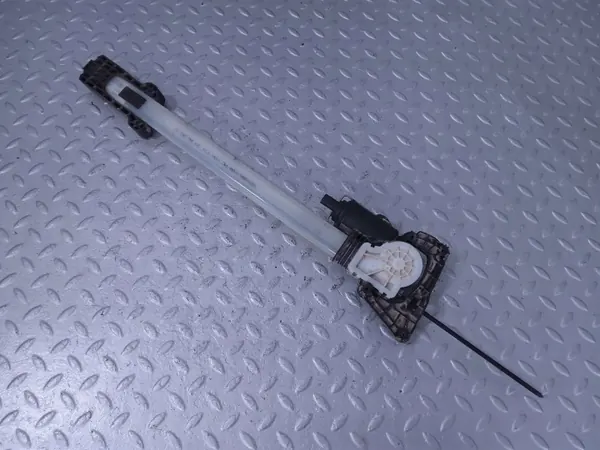 BMW 5 GT F07 zijrolmotor links achter OEM 51359156529 image 3