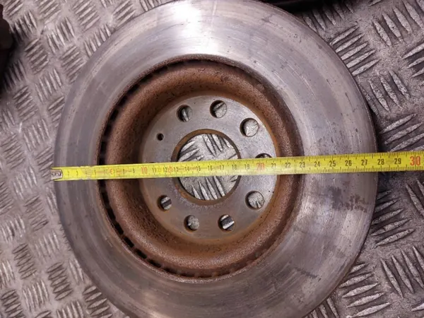 Bromsskivor + Belägg + Bromsok Fram OEM VW Golf VI image 3