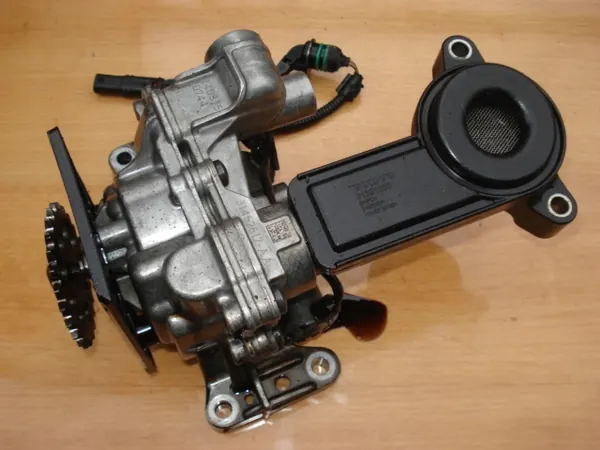 Pompe à huile Volvo OEM 31452517 pour S60 V40 XC60 XC90 image 2