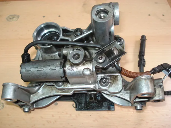 Pompe à huile Volvo OEM 31452517 pour S60 V40 XC60 XC90 image 7