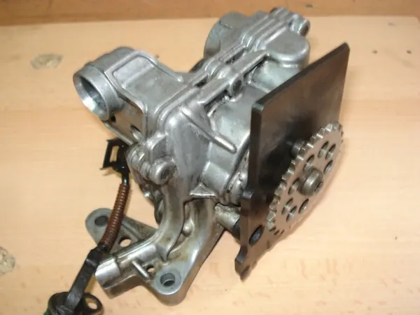 Pompe à huile Volvo OEM 31452517 pour S60 V40 XC60 XC90 image 9