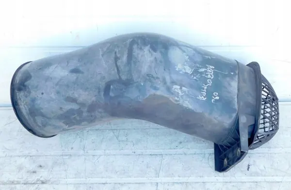 Codo de aire Mercedes-Benz OEM A9425281107 - Usado image 3