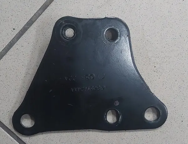 Clip d'adaptateur Jeep Wrangler JL 4xe 2.0L 68294415AA image 2