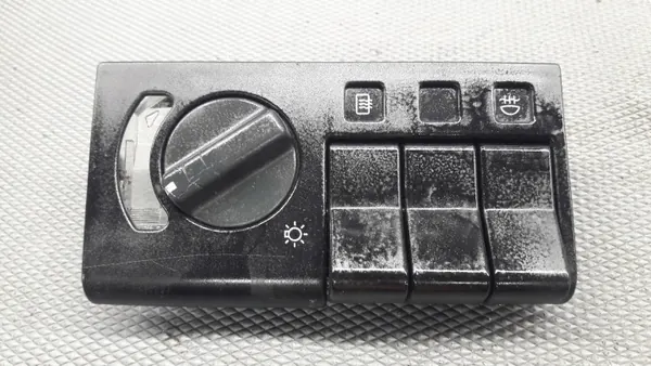 Commutateur lumière Volvo d'occasion OEM 447853 image 2