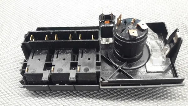 Commutateur lumière Volvo d'occasion OEM 447853 image 6