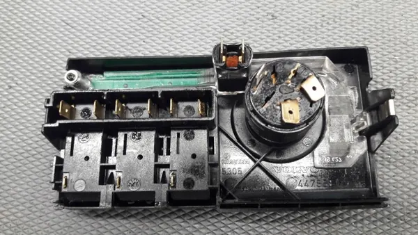 Commutateur lumière Volvo d'occasion OEM 447853 image 8
