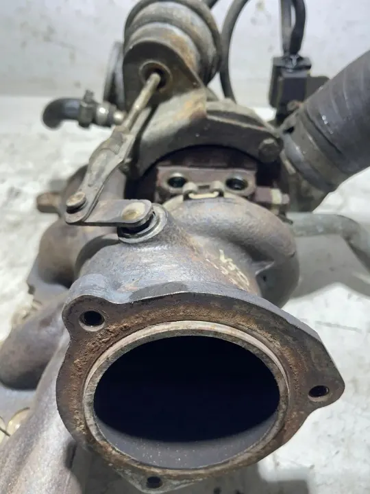 Käytetty Volvo OE 30650975 turboahdin image 4
