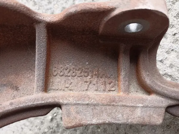 Support de montage d'alternateur Jeep Wrangler image 3