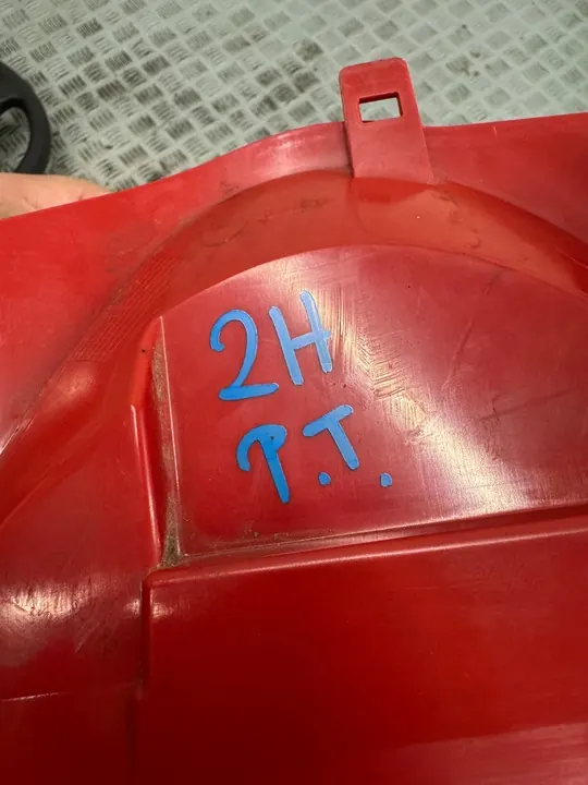 Luz Trasera Derecha Volkswagen Amarok image 6