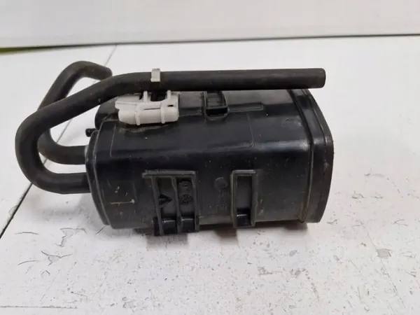 Suzuki SX4 S-Cross II 1.4T polttoainesuodatin OEM 70384602 image 5