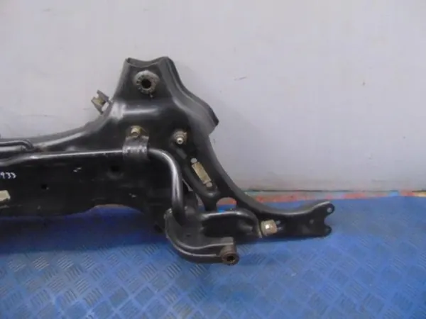 Soporte Motor Kia OEM 62401J7AA0 - Usado image 3