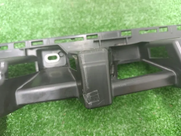 MERCEDES GLE 166 Mittfäste Bakre Stötfångare OEM image 4
