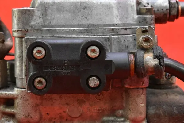 Kraftstoffpumpe VW Transporter T4 2.5 TDI 074130109Q image 9