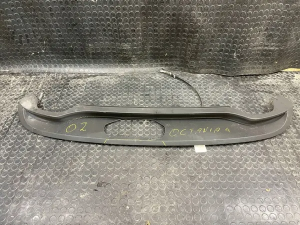 Skoda Octavia IV Takapuskurin Lista OEM 5E6807521 image 2