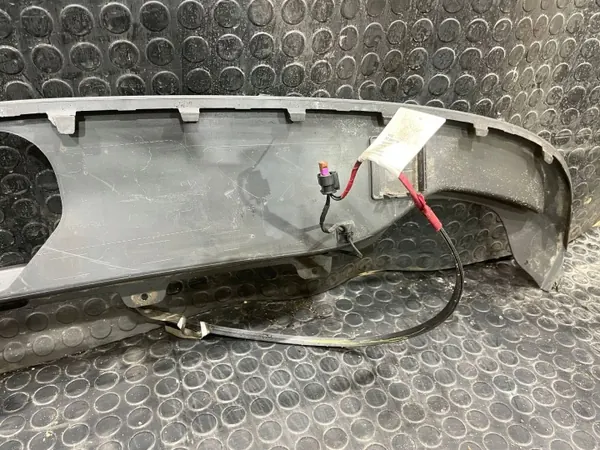 Skoda Octavia IV Takapuskurin Lista OEM 5E6807521 image 8