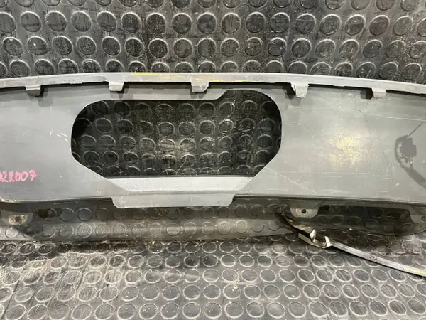 Skoda Octavia IV Takapuskurin Lista OEM 5E6807521 image 9