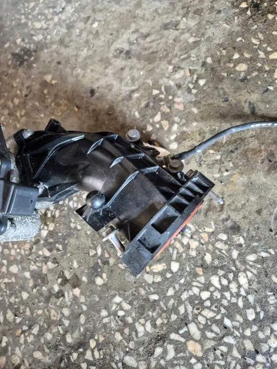 OEM 7810752 8519492 Codo Colector Mariposa image 3