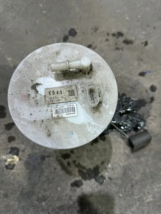 Bomba de combustible Mazda CX-5 OE PE01-13-35X image 4