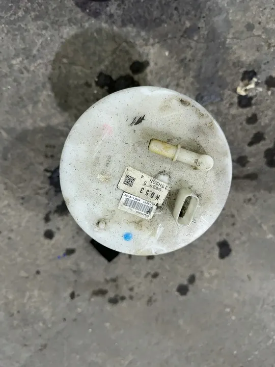 Bomba de combustible Mazda CX-5 OE PE01-13-35X image 7