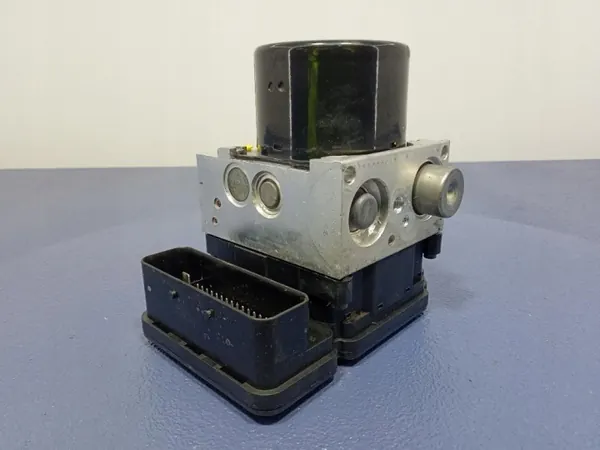Pompe ABS d'occasion OEM A1724313812 Mercedes Classe C image 2