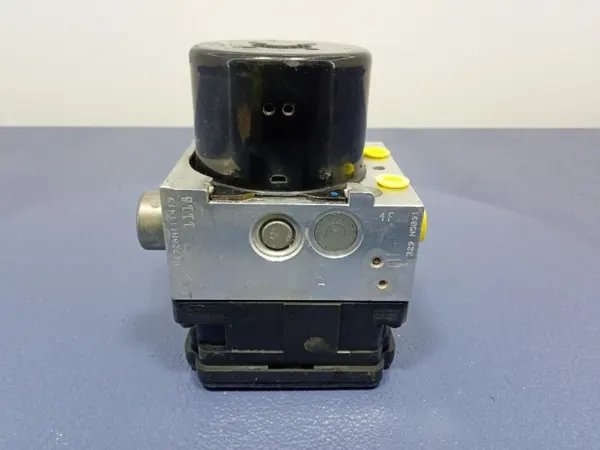 Pompe ABS d'occasion OEM A1724313812 Mercedes Classe C image 3