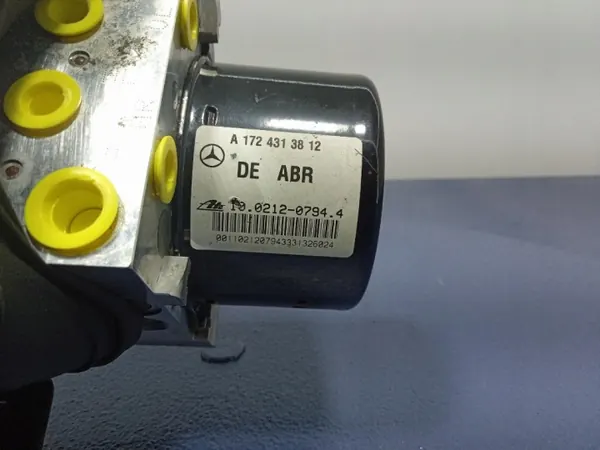 Pompe ABS d'occasion OEM A1724313812 Mercedes Classe C image 4