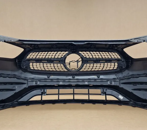 Parachoques delantero Mercedes GLA H247 AMG image 5