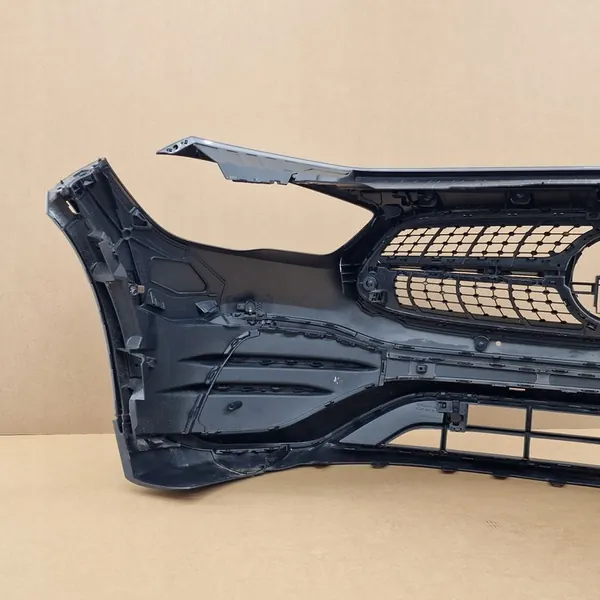 Parachoques delantero Mercedes GLA H247 AMG image 7