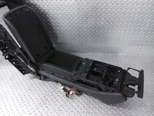 Hintere Armlehne OEM 4H0885075K für Audi A8 S8 D4 image 5