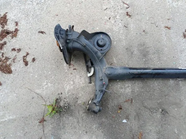 Brazo suspensión trasera Ssangyong Tivoli OEM Wrakowisko-19731 image 3
