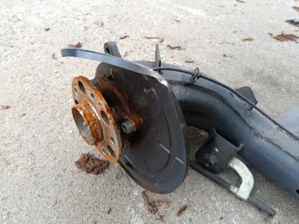 Brazo suspensión trasera Ssangyong Tivoli OEM Wrakowisko-19731 image 5