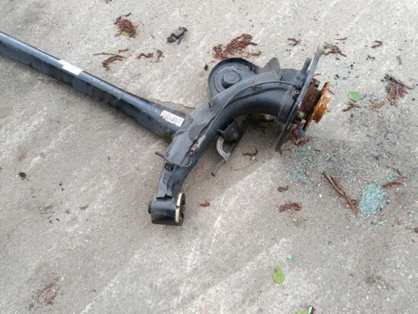 Brazo suspensión trasera Ssangyong Tivoli OEM Wrakowisko-19731 image 8