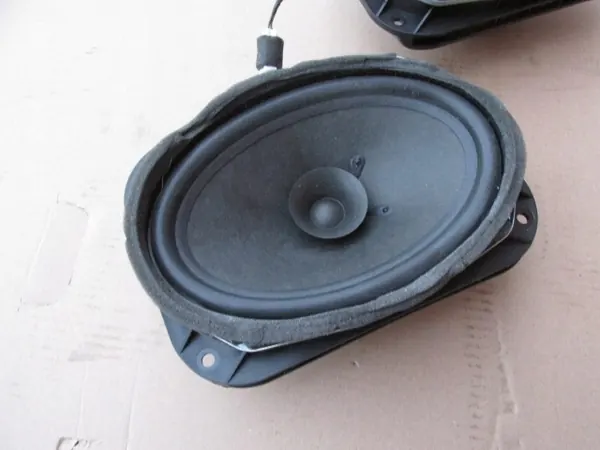 SsangYong Rodius II ovenkaiutin OEM 8930221023 image 3