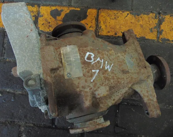 Diferencial traseiro OEM 7524319 para BMW Série 1 E87 image 2