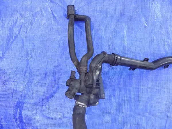 Vesiputken termostaatin kotelo Citroen DS3 1.6 VTI image 5