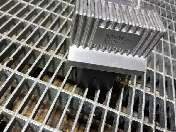 Käynnistysvastuksen ohjain Mercedes-Benz B W246 W242 2502124 image 5