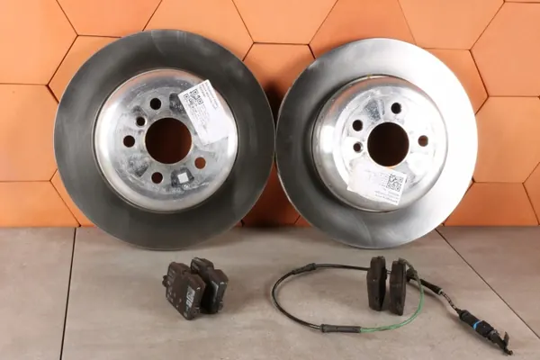 BMW OEM 6882245 6882246 Jarrulevyt & Palat Taka image 2