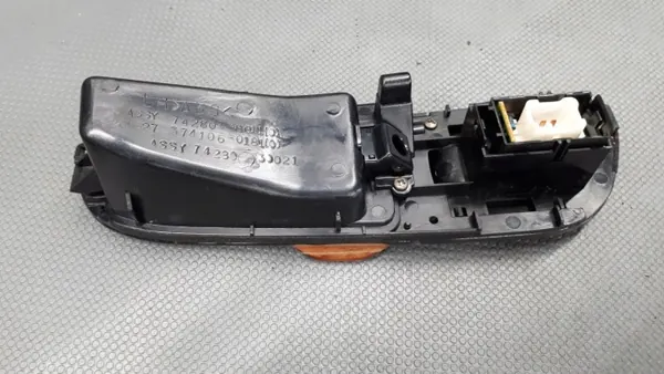Cinzeiro traseiro esquerdo OEM 374106-0181 para Lexus GS300 image 5